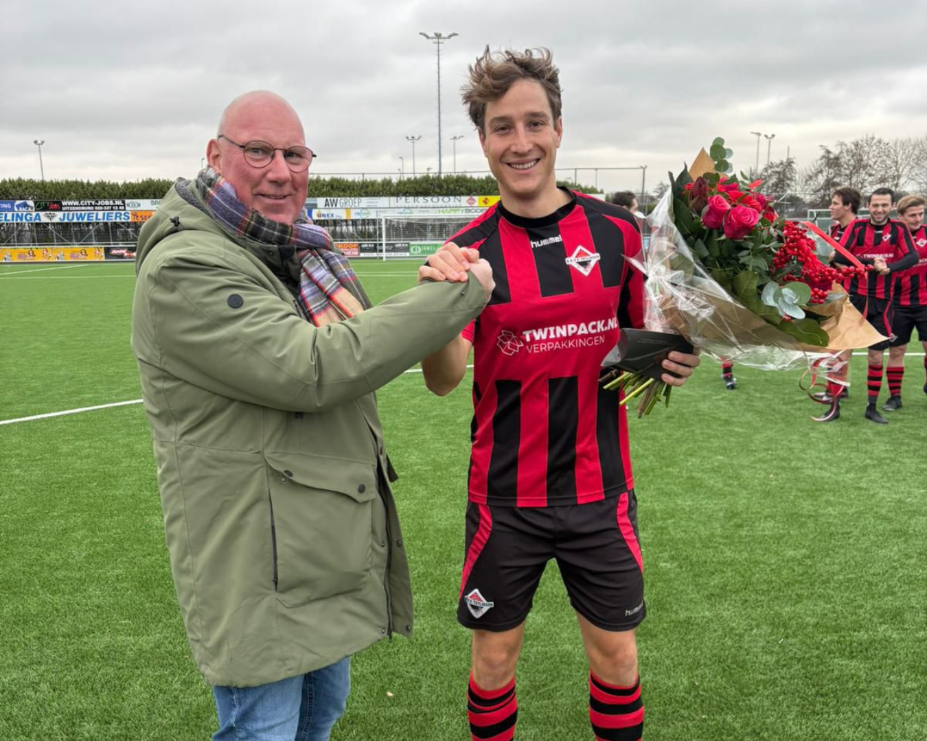 Dennis van der Nouland viert 200e wedstrijd voor Teylingen 1